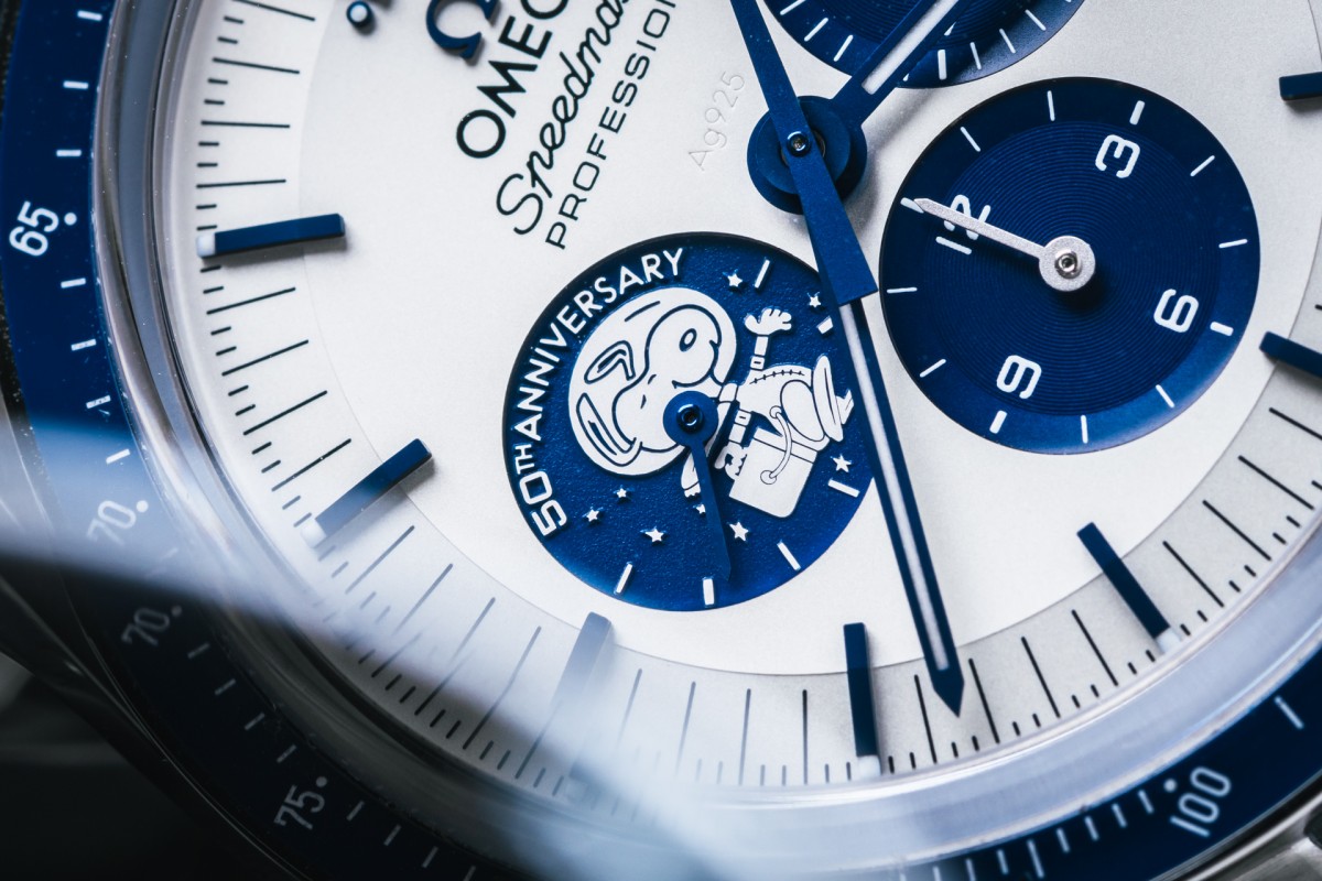 omega-speedmaster-silver-snoopy-anniversary-hands-abtw-19.jpg